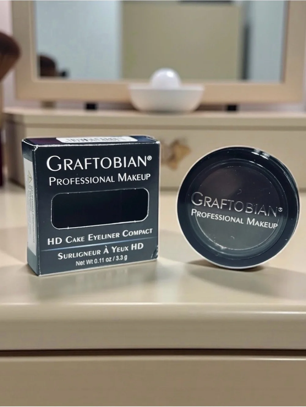 Graftobian Espresso Brown Cake Eyeliner, Long-Lasting, Water-Activated Power